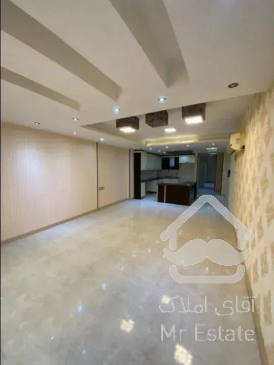 105 متری / واحد جلو سالن رو به نما / اردیبهشت / vip