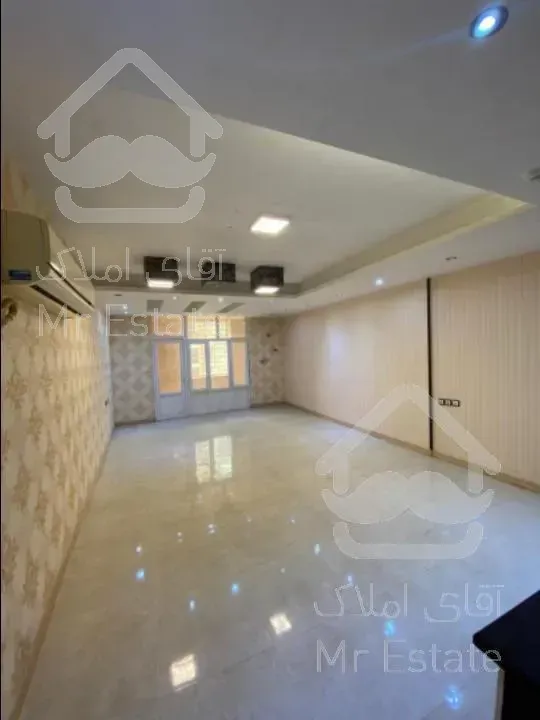 105 متری / واحد جلو سالن رو به نما / اردیبهشت / vip