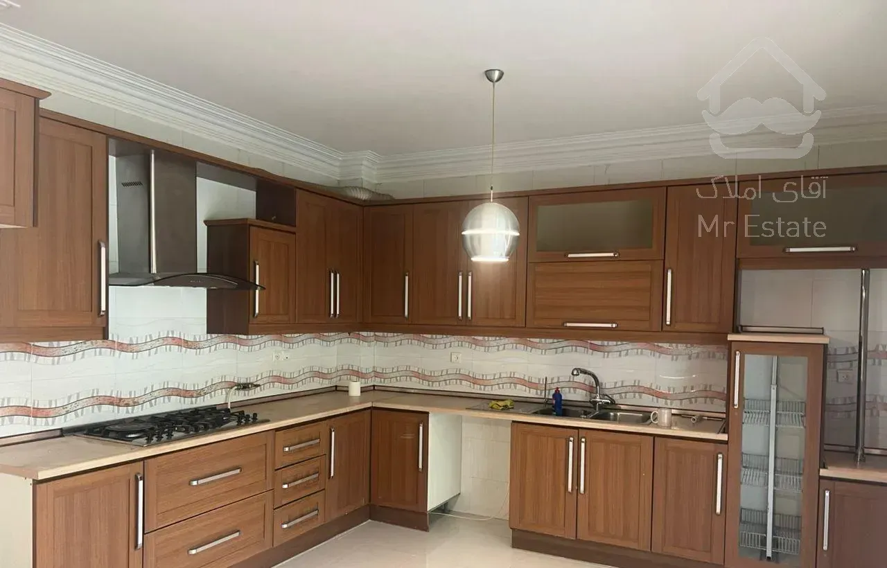 ۲۳۷متر آپارتمان واقع دردرکه شاه حسینی