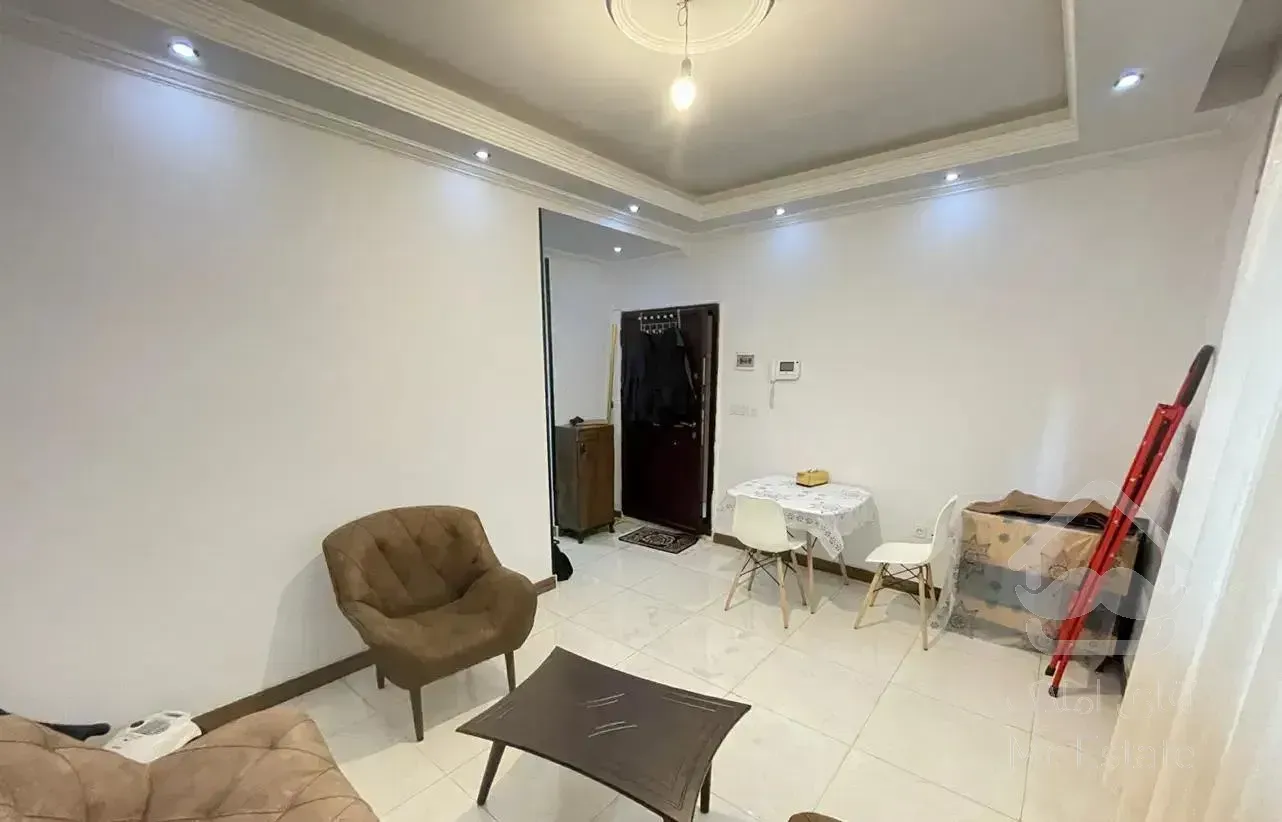 ۵۶متر ۱خواب طبقه همکف ۵دقیقه تامترو(لعل آخر)