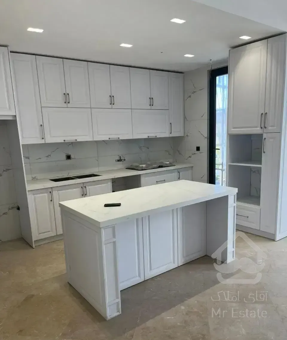 برجی با دید دریاچه چیتگر/مشاعات آبی‌ولوکس/بانک‌ملی