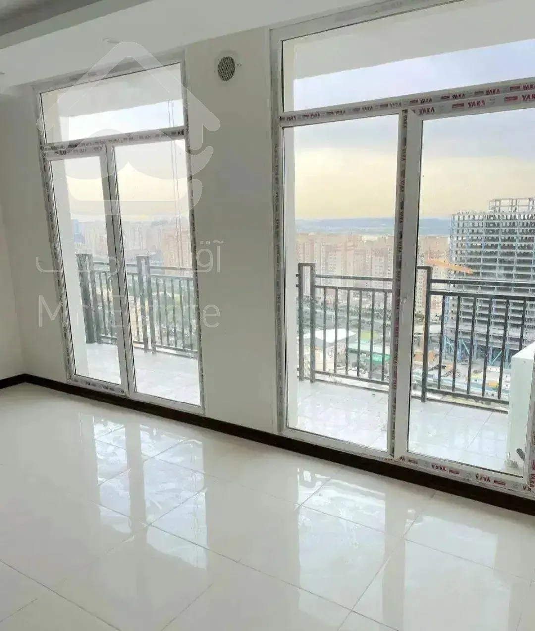 ۸۵ متر /دوخواب نوساز کلید نخورده فول