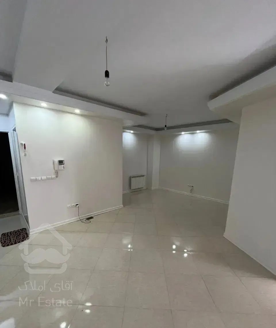 واحدی ۶۵ متری استخر