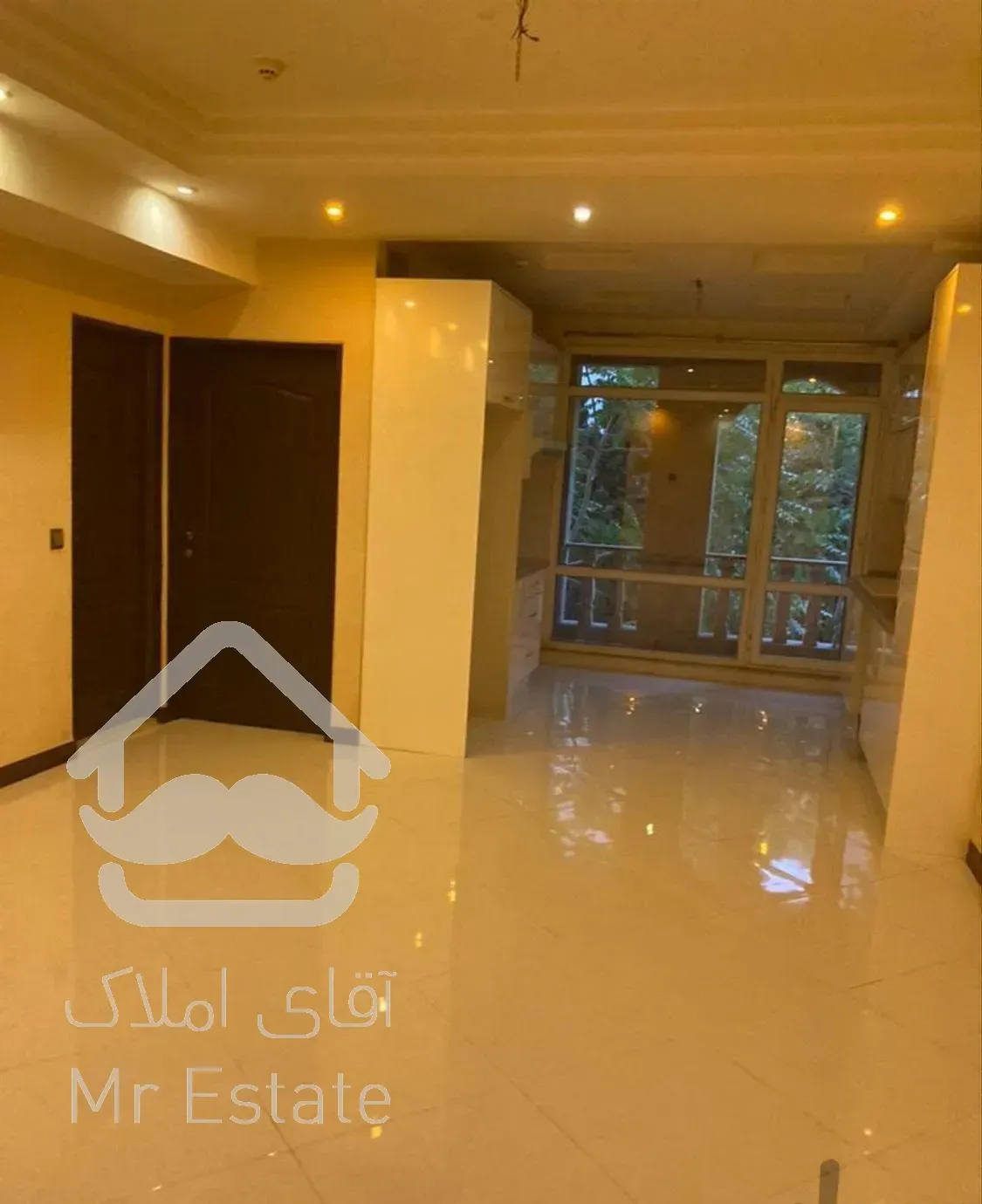 ۷۷ متر شیک خوش نقشه  روبه خیابان