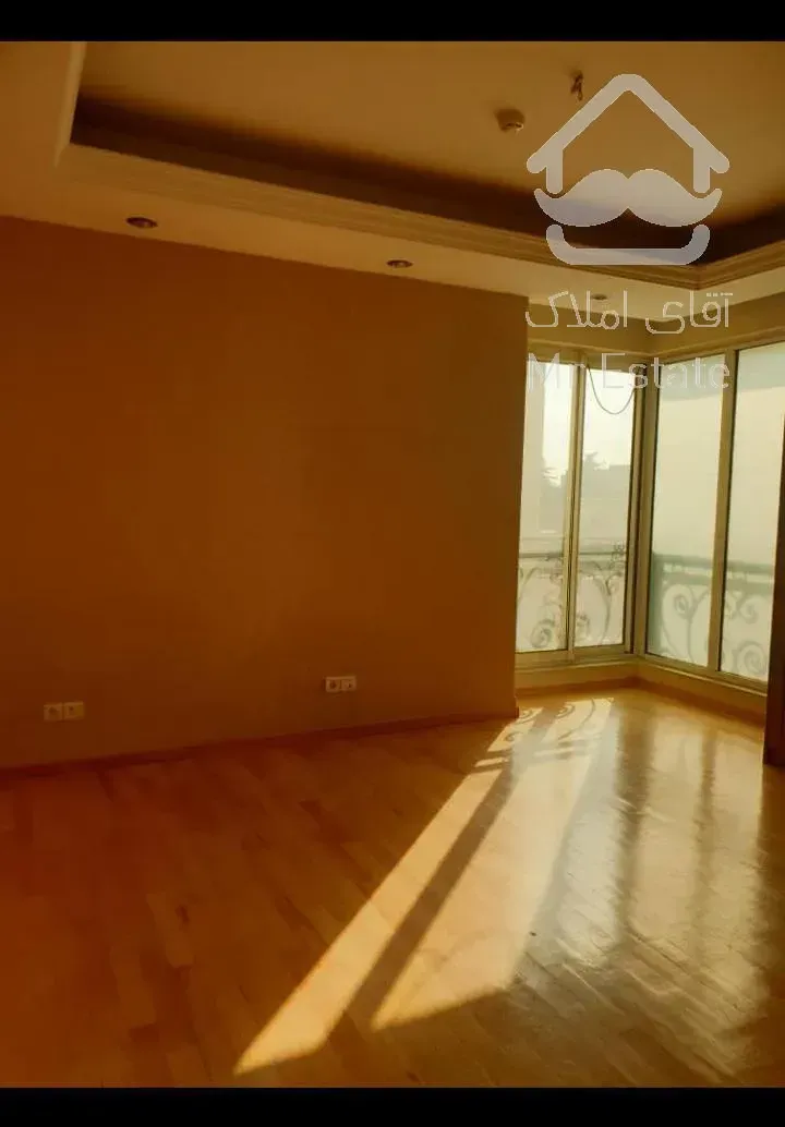 رهن کامل اپارتمان ۳۰۰متری در فرمانیه