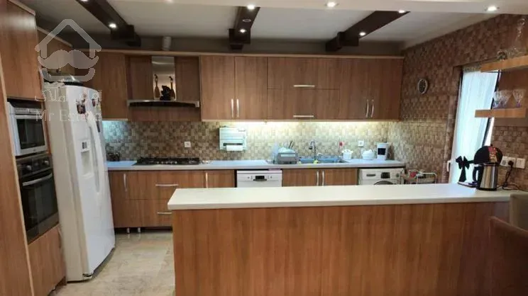 ۹۳متر/فول امکانات/۱۰ساله/منیریه اعیان نشین فرهنگ