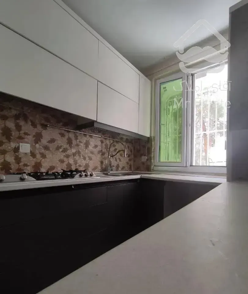 ۶۸ متر / غربی ها / سالن پرده خور