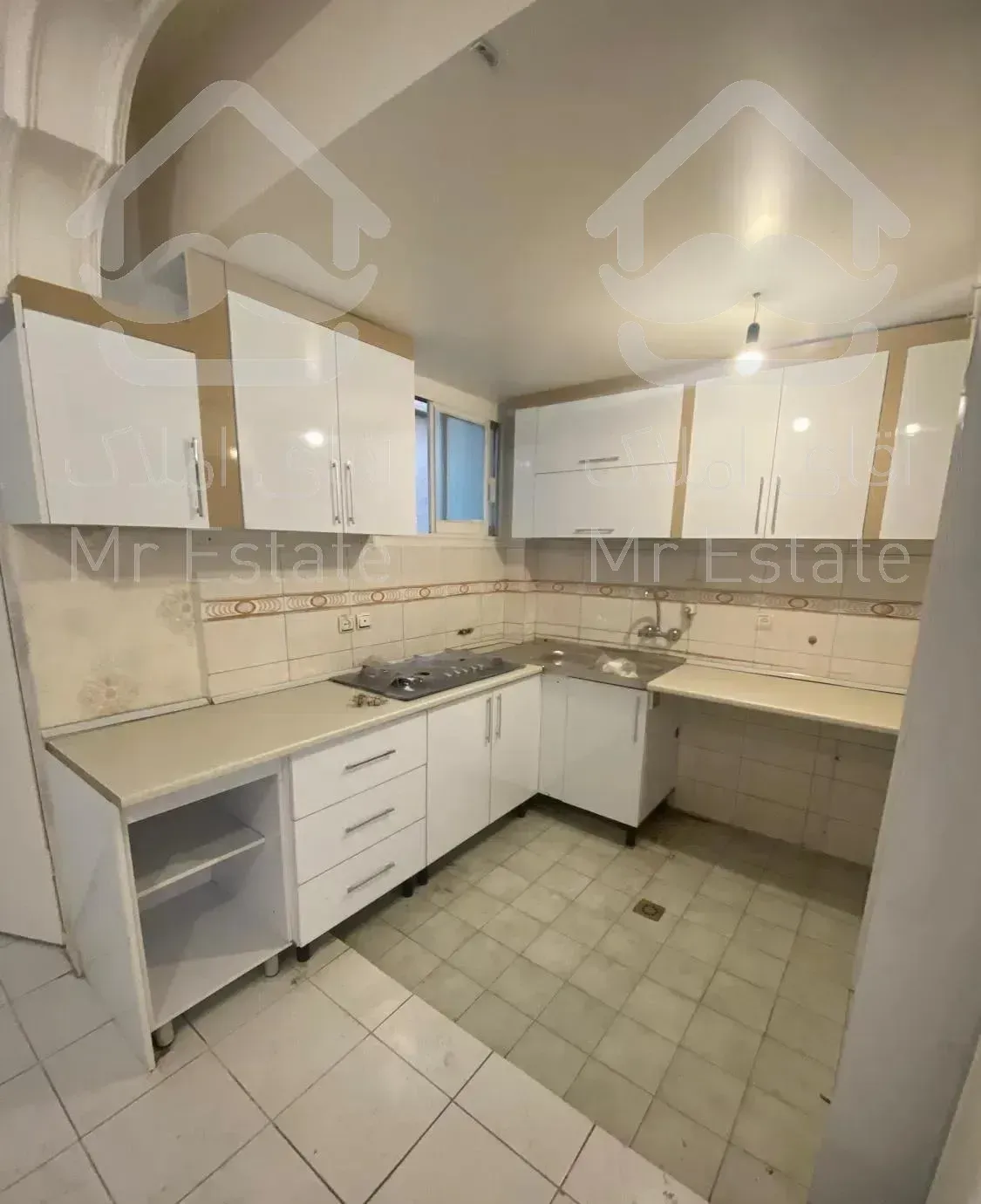 ۷۷متر ۲خواب  پارکینگ دار