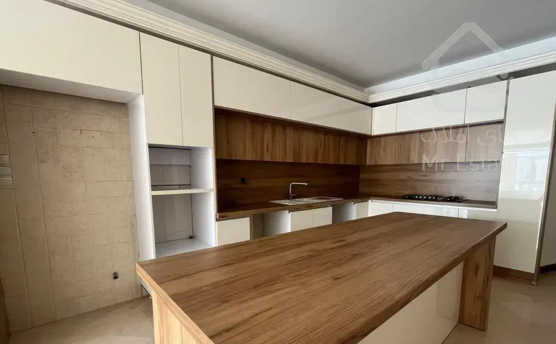 فروش آپارتمان ۱۳۰ متری ۳ خوابه در میرداماد