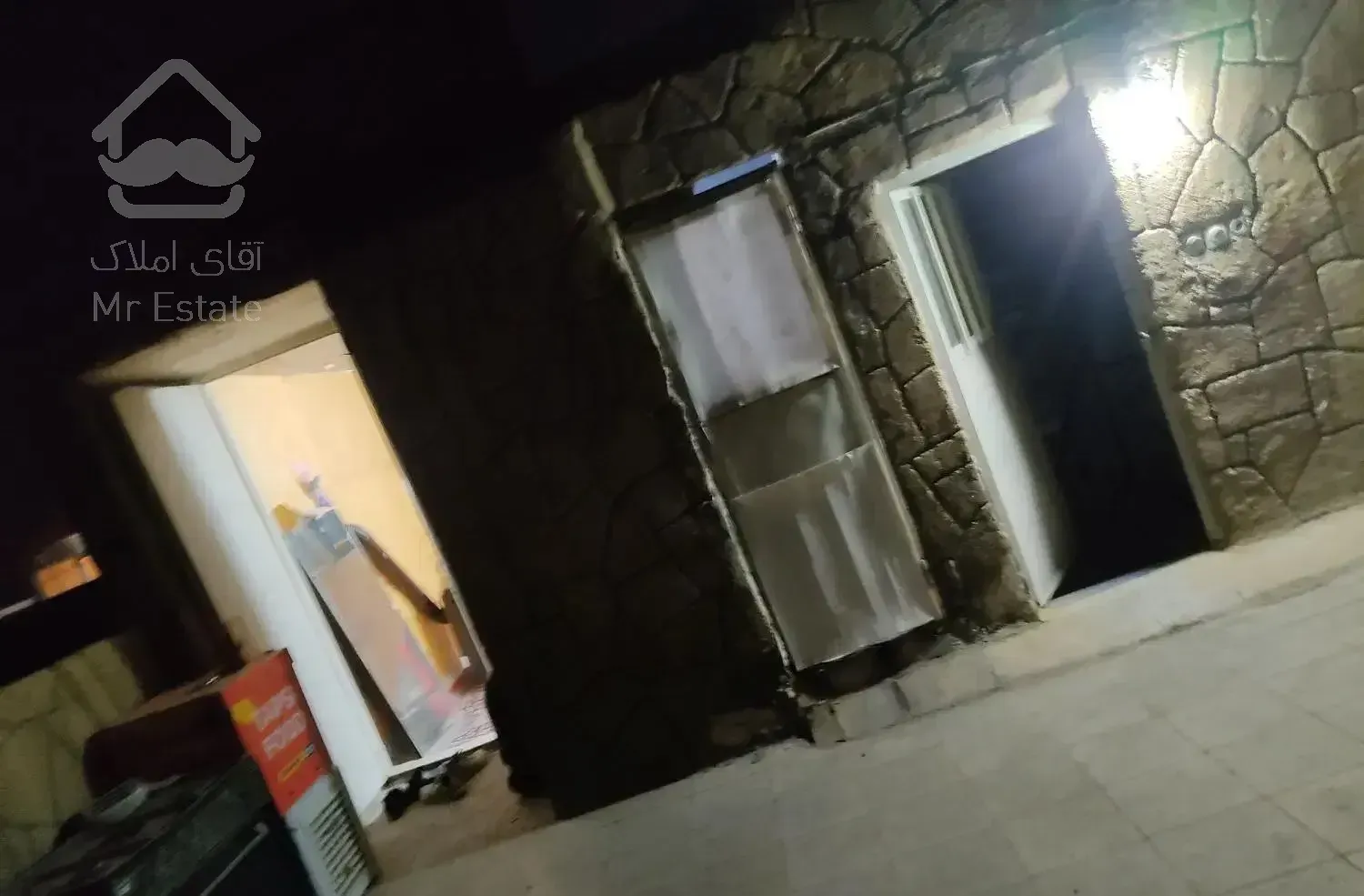 سوییت دانشجویی 12متری وکیل اباد 87