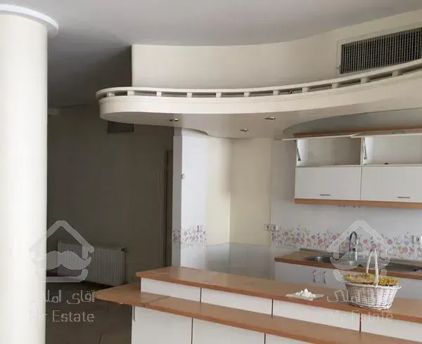 آپارتمان ۲۰۰متر فول امکانات