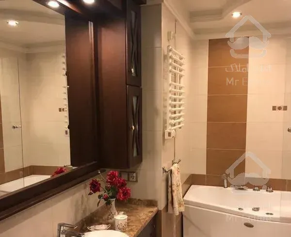 220 متر مهماندوست