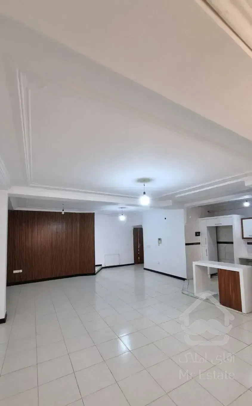 فروش آپارتمان ۱۰۶ متری در پیروزی