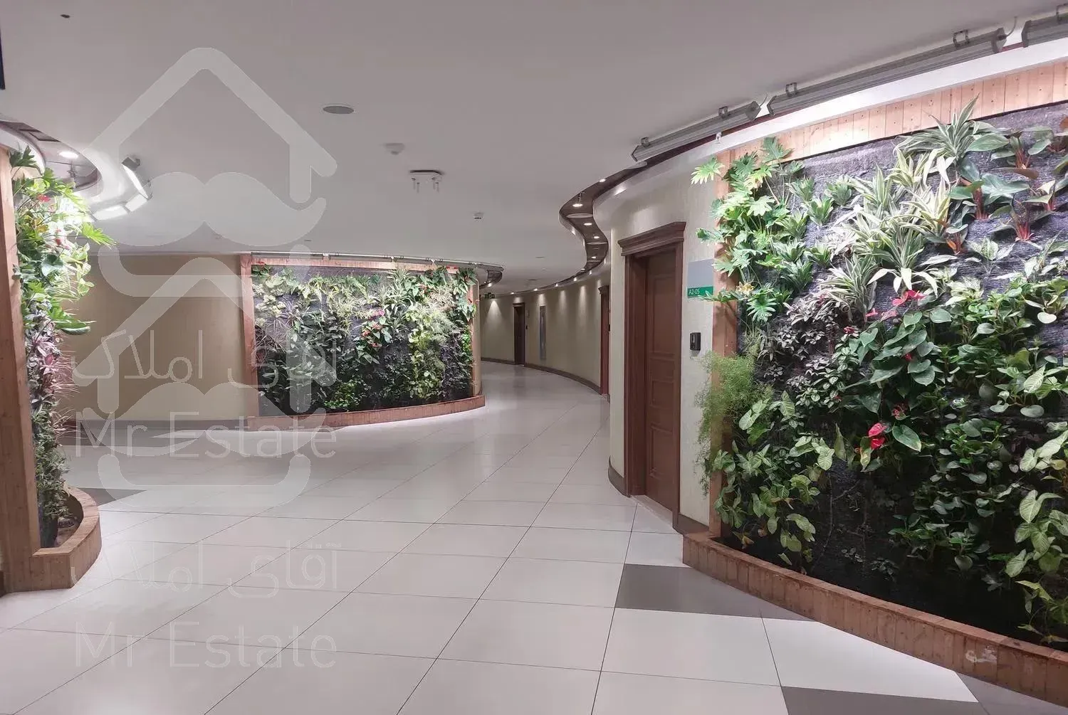 اجاره واحد اداری 151 متر مربع اطلس مال نیاوران