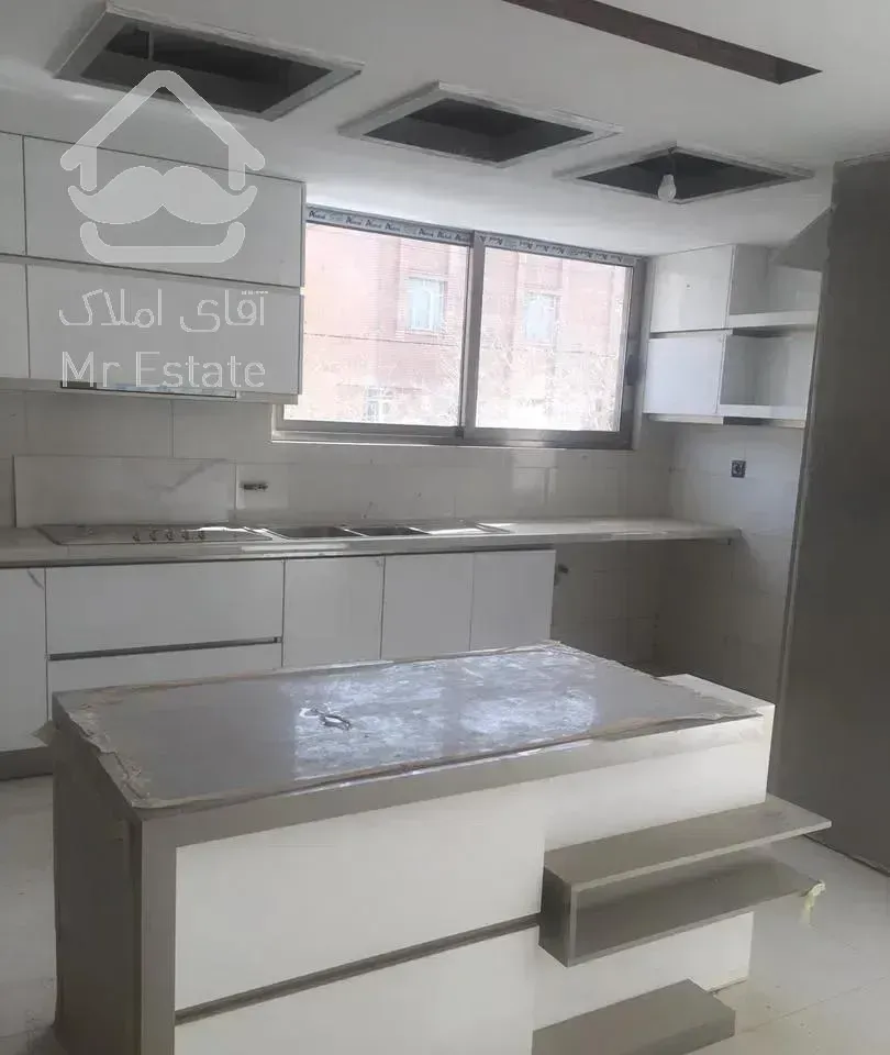 ۱۳۰متر آپارتمان شیک/برازنده