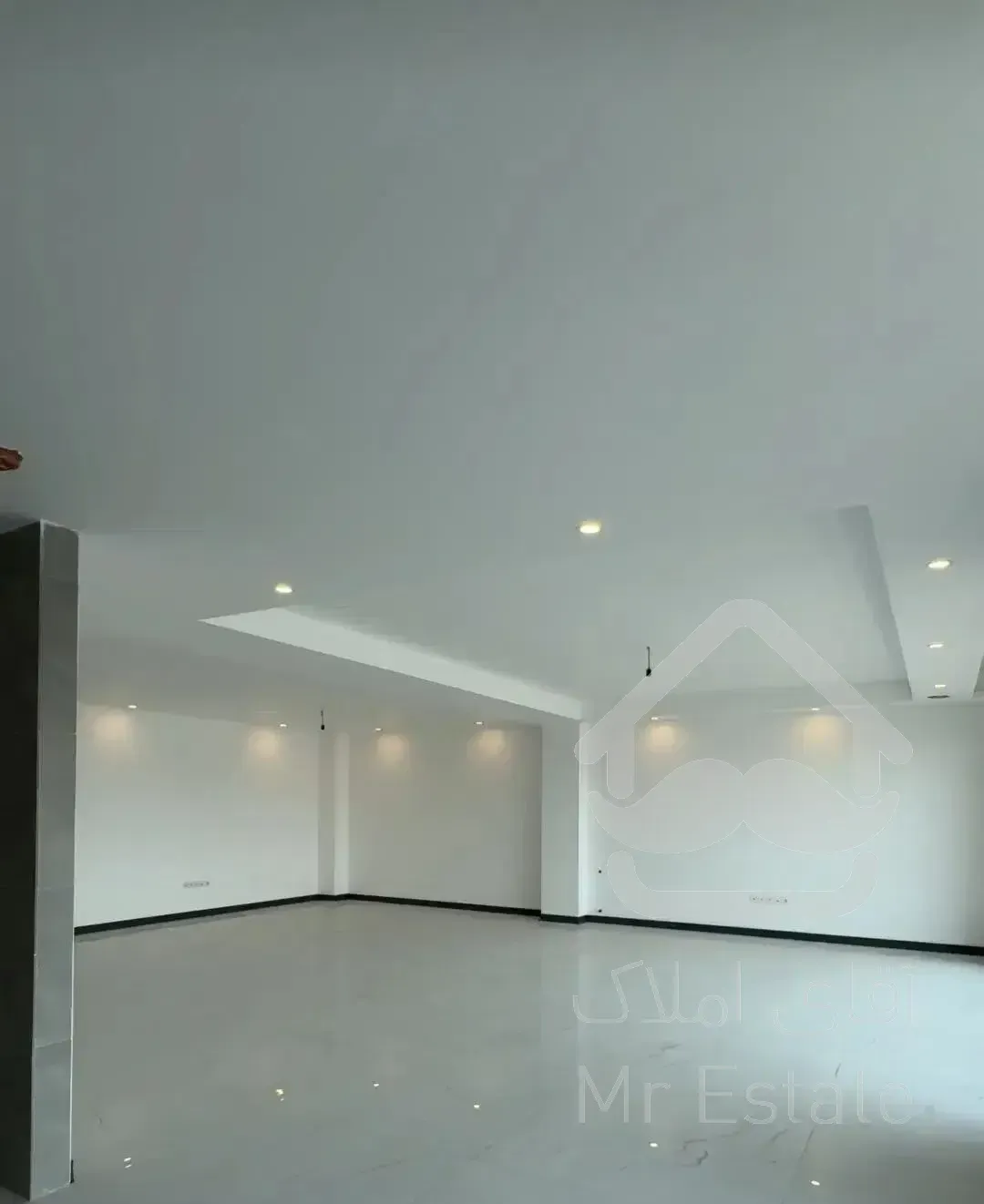 فروش واحد نوساز ۲۰۰ متری در سلمان