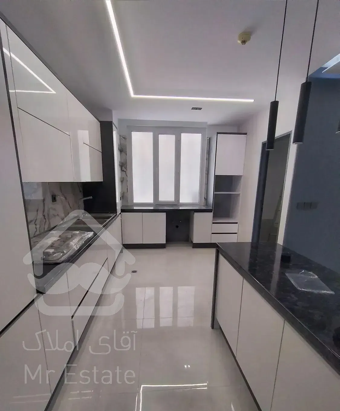 فروش آپارتمان سه خوابه ۱۸۰متر سعادت آباد کاج تهاتر