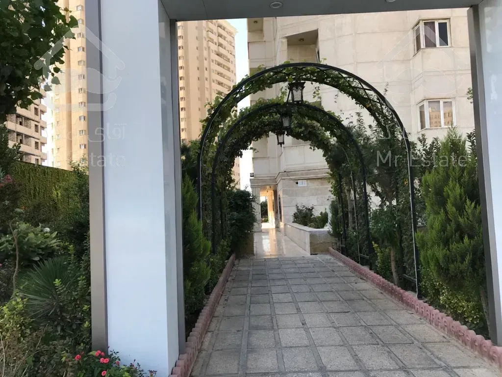 فروش آپارتمان ۱۴۵ متری در برج ۱۲ فروردین