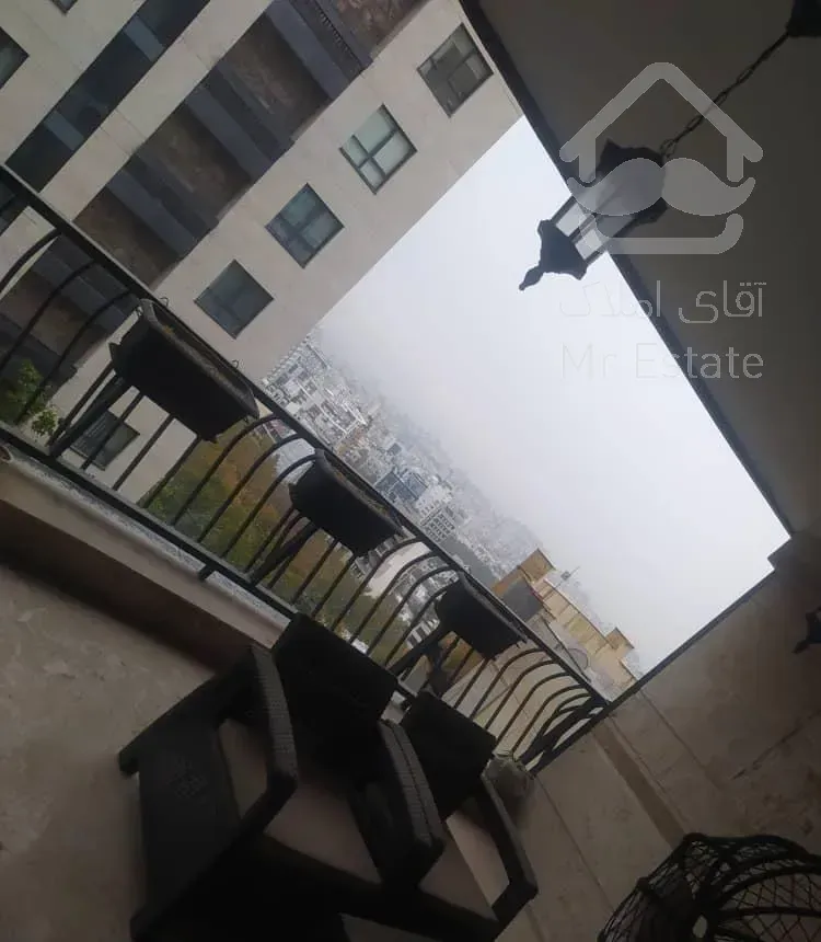 ۲۳۵متر گلسنگ/۳خواب سوئیت مجزا/کلید نخورده