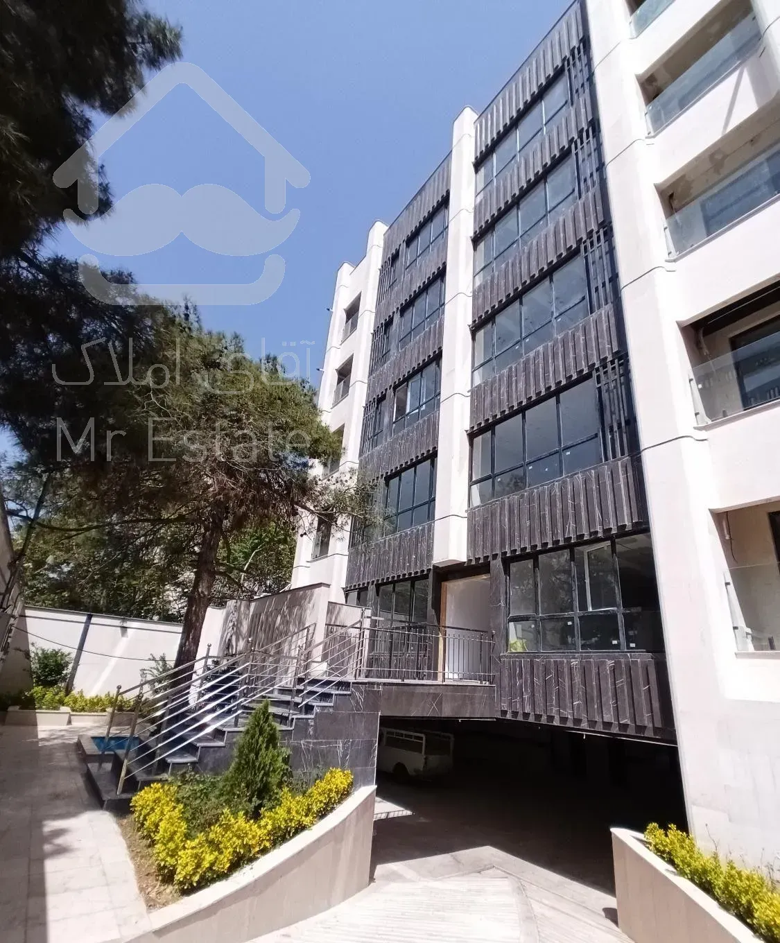 آپارتمان ۹۷ متری نوساز جنوبی صیاد شیرازی