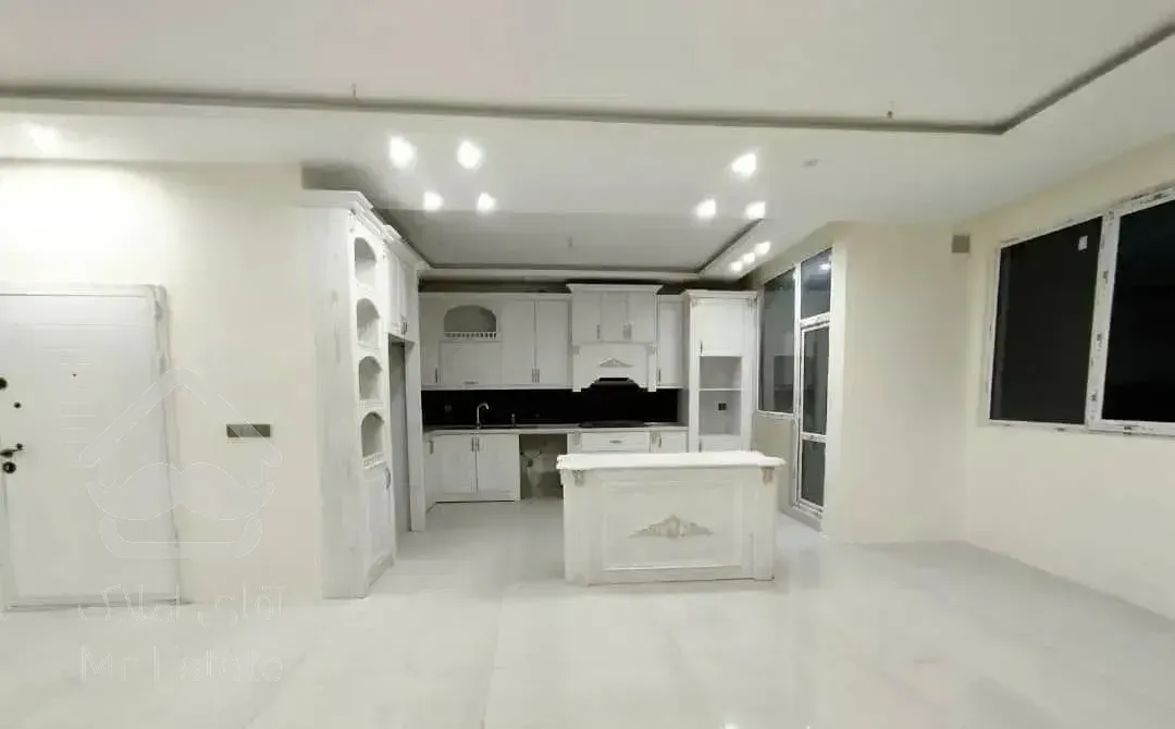 آپارتمان 165متری  /صفر/وکیل آباد /کلاسیک .مدرن