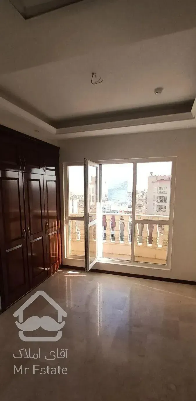 اپارتمان۲۴۰متری دوتراس تک واحد در برج باغ برند