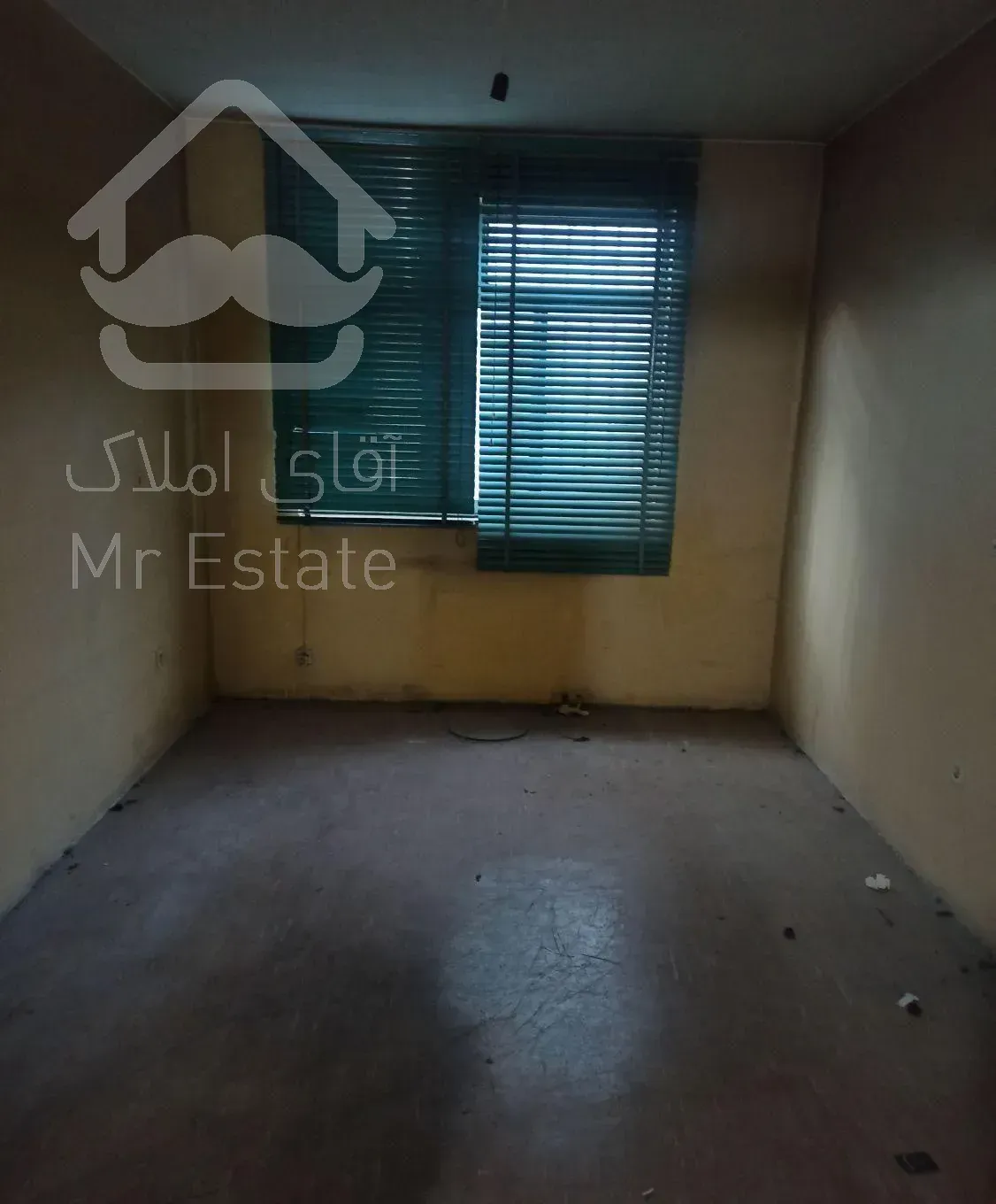 126متر موفقیت اداری خ رازی چهارراه امیر اکرم