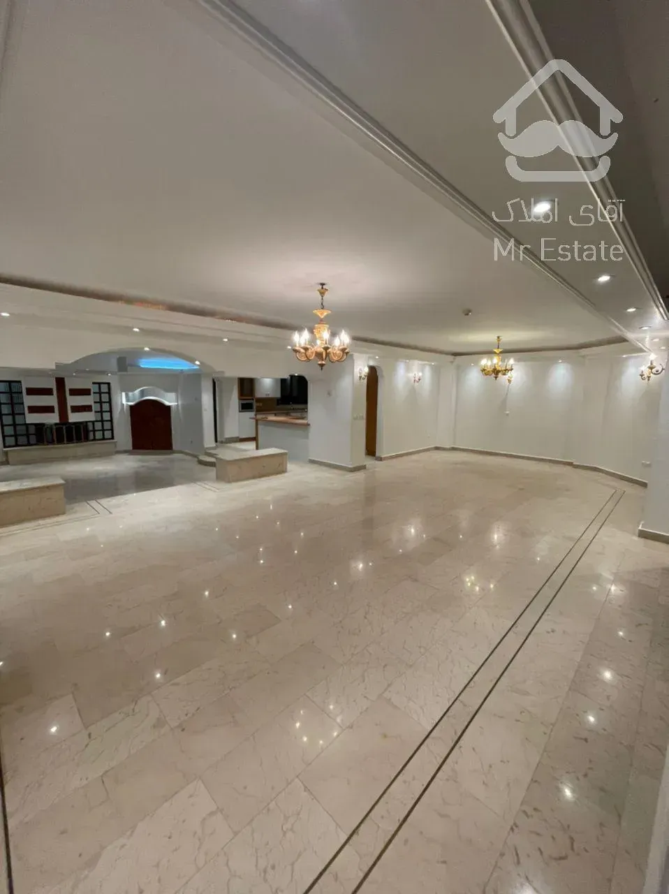 اجاره و رهن آپارتمان زعفرانیه 265  متر شیک