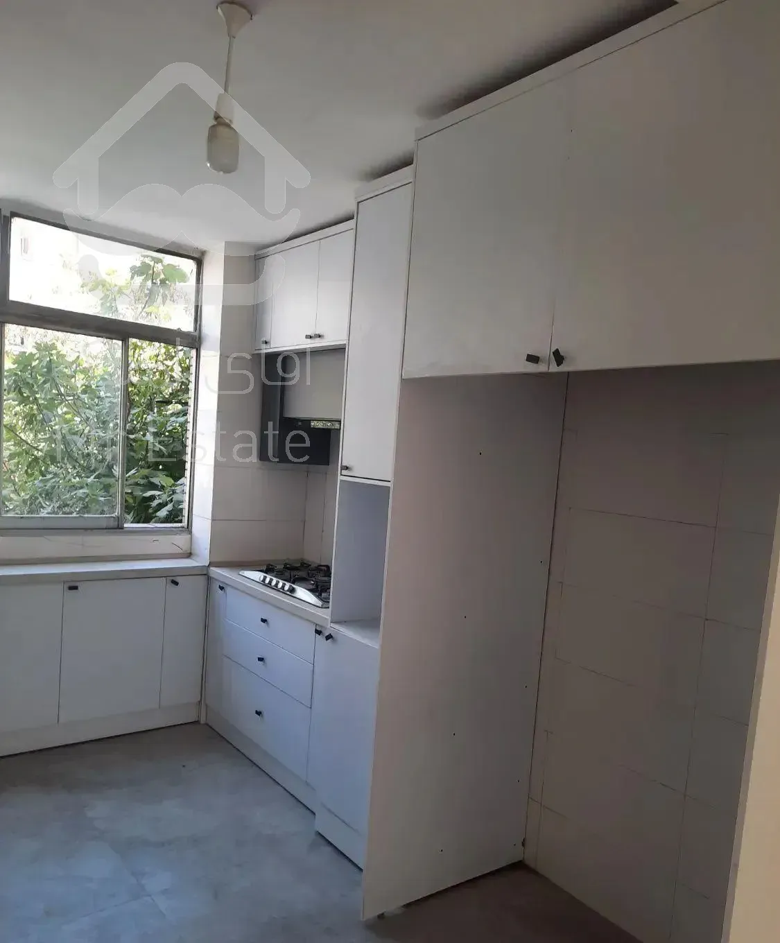 آپارتمان طبقه اول ۱۲۵ متری/امام رضا