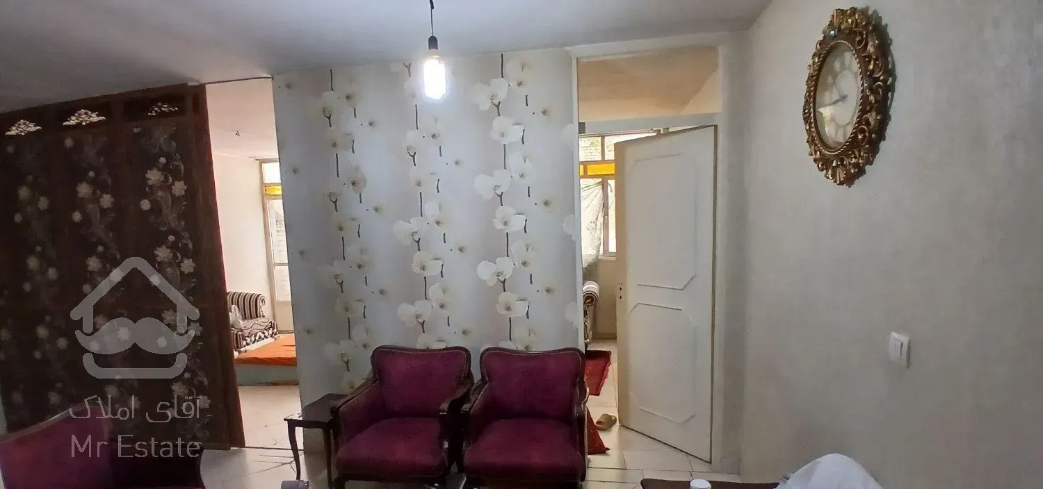 آپارتمان همکف با حیاط