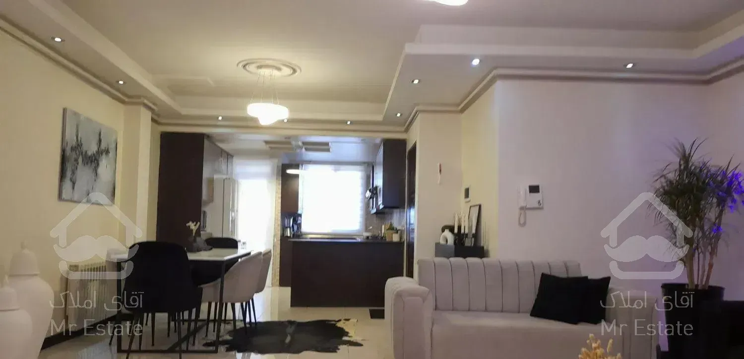 ۹۲متری ۲خوابه نورگیر