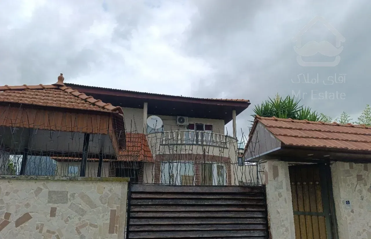 فروش خانه ویلایی ۲۵۰ متری ۴ خوابه