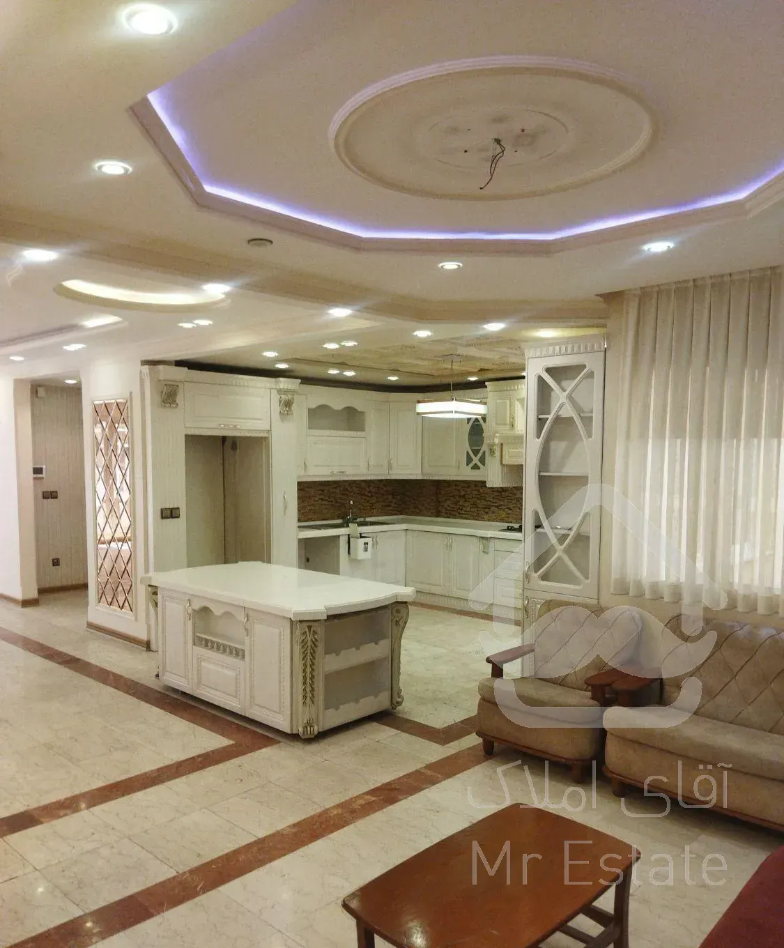 ۱۹۲ متر / ۳ خواب / تکواحدی / خ رشید / ۲ پارکینگ