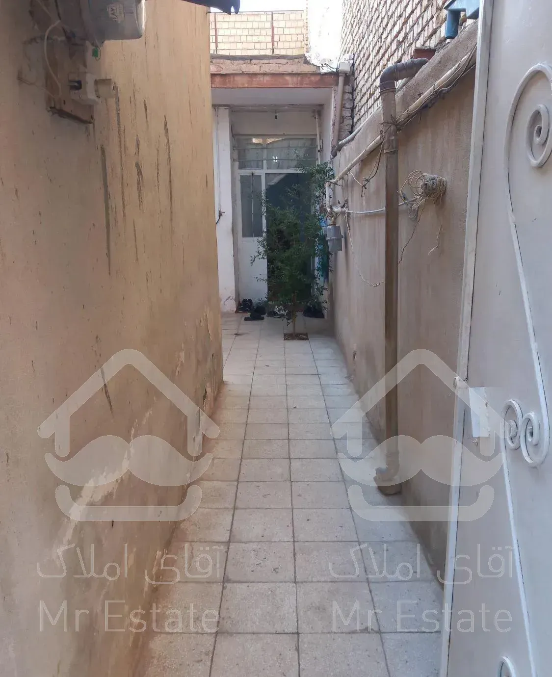 خانه ۱۰۰ متری ویلایی