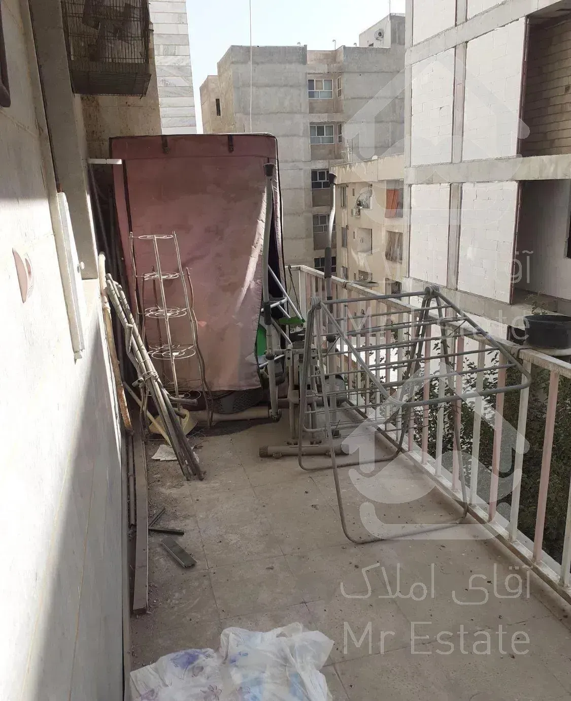 ۱۰۰متر//لاله ها//آفتابگیر