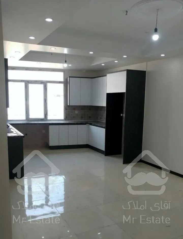 ۶۵متری۶۱متری*با آسانسور*جمهوری تا آذربایجان