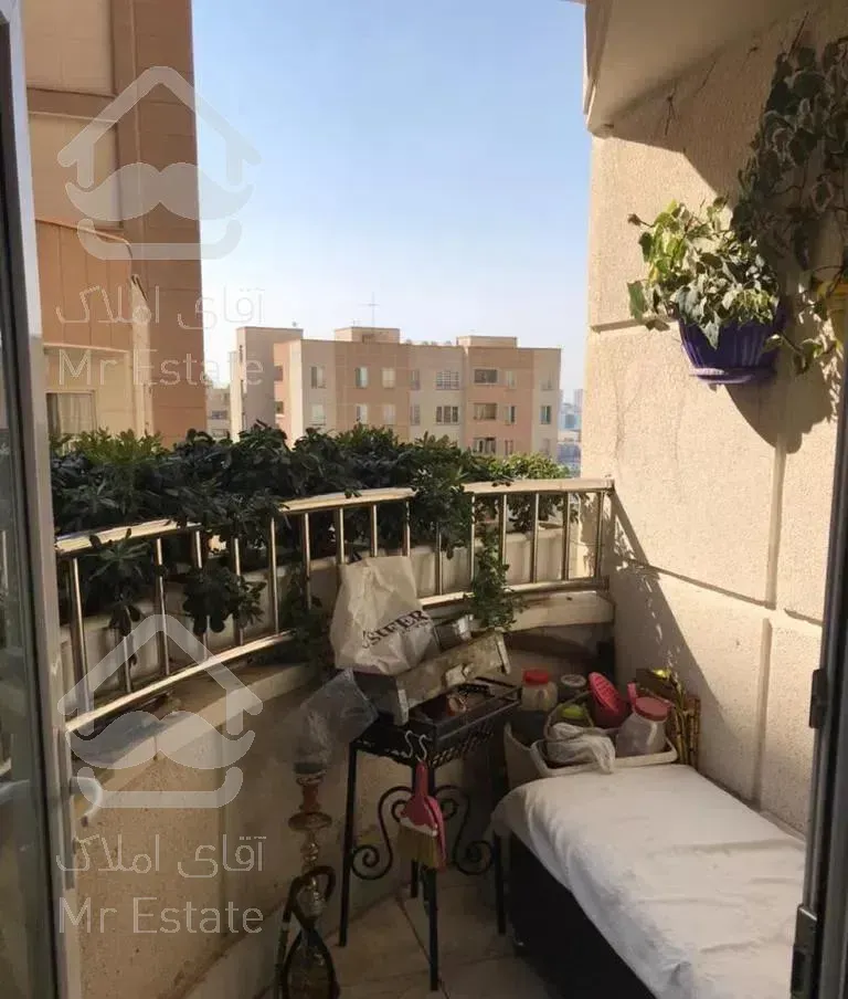 آپارتمان ۱۳۵ متری دو خوابه رهن کامل دریاچه