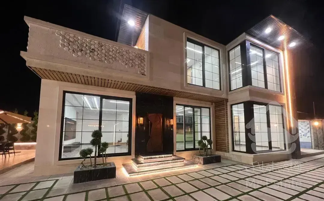 ۶۰۰متر ویلای مدرن با بنای ۲۵۷متر سند تک برگ