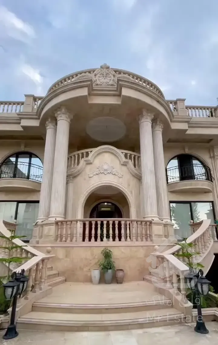 فروش ویلایی تریبلکس ۴۵۰ متری نوساز در خیابان تهران