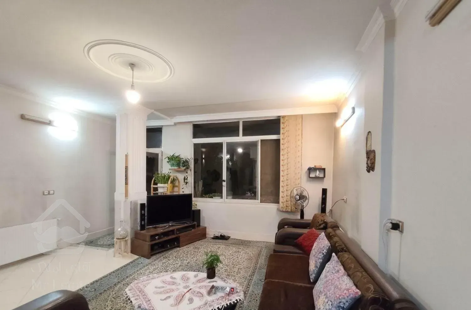 70 متری حیاط اختصاصی