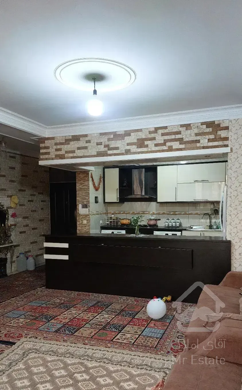 فروش فوری آپارتمان سند دار. تخفیف خوب پای معامله