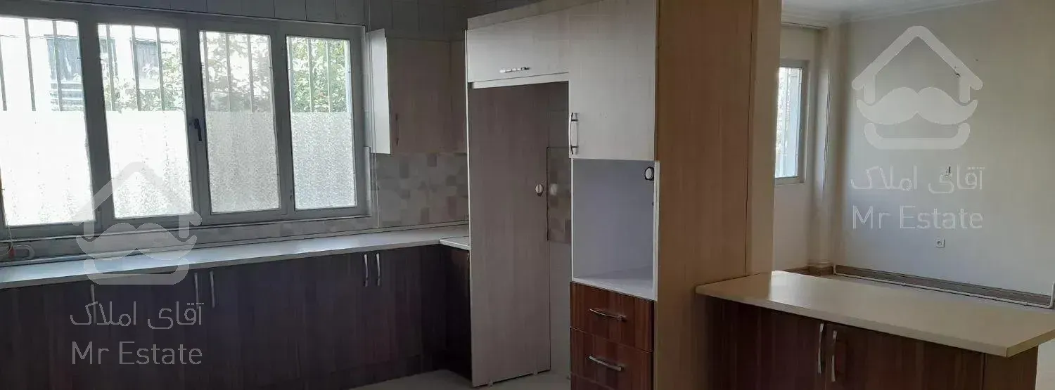 آپارتمان شهرک مخابرات ۱۳۰متری