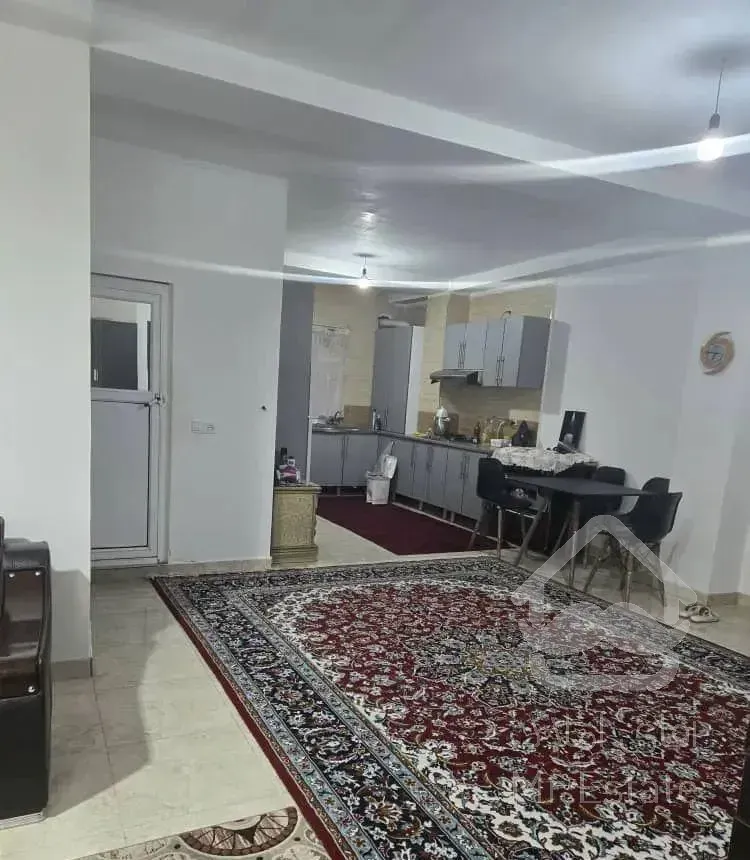 آپارتمان ۹۰متری/دو خواب/مبله/با آسانسور پارکینگ