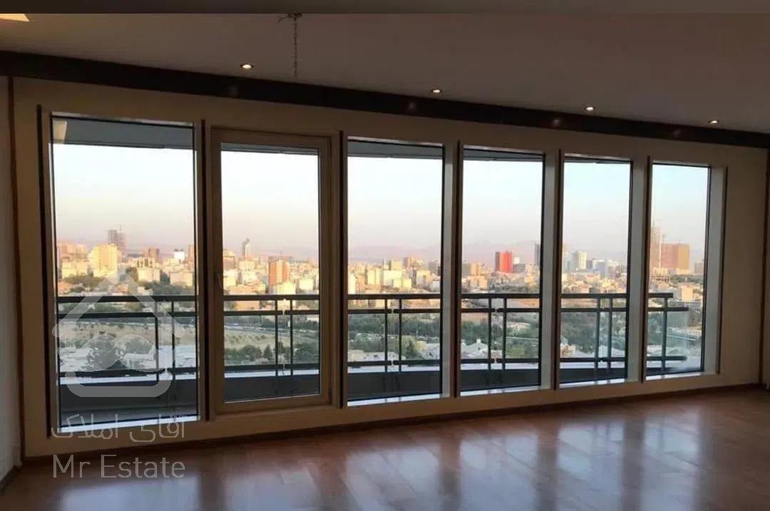 ۱۴۰متر/۳خواب/فول امکانات/۲پارکینگ سندی