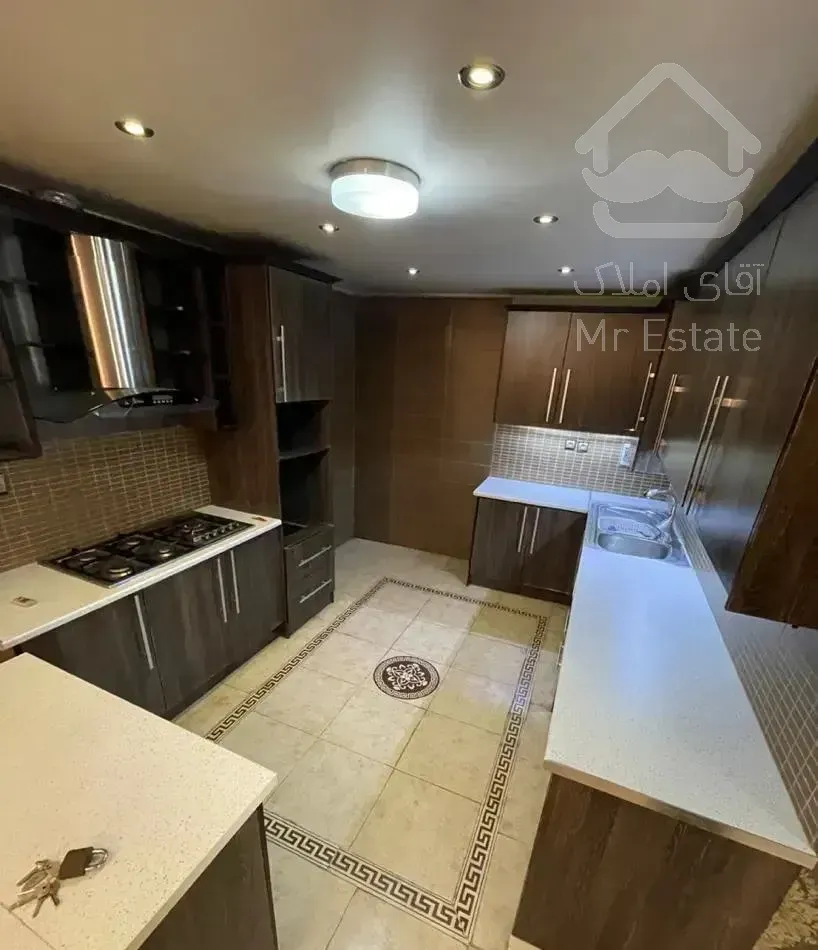 یک واحد ۱۲۵متری با ۵۰ مترسوییت(جمعا۱۷۵متر)