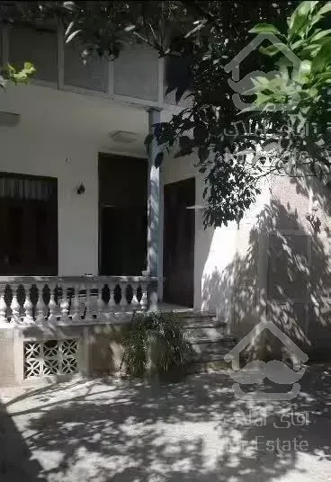 ۱۸۰متر ویلا/مرکز شهر/بازسازی شده/۳خواب