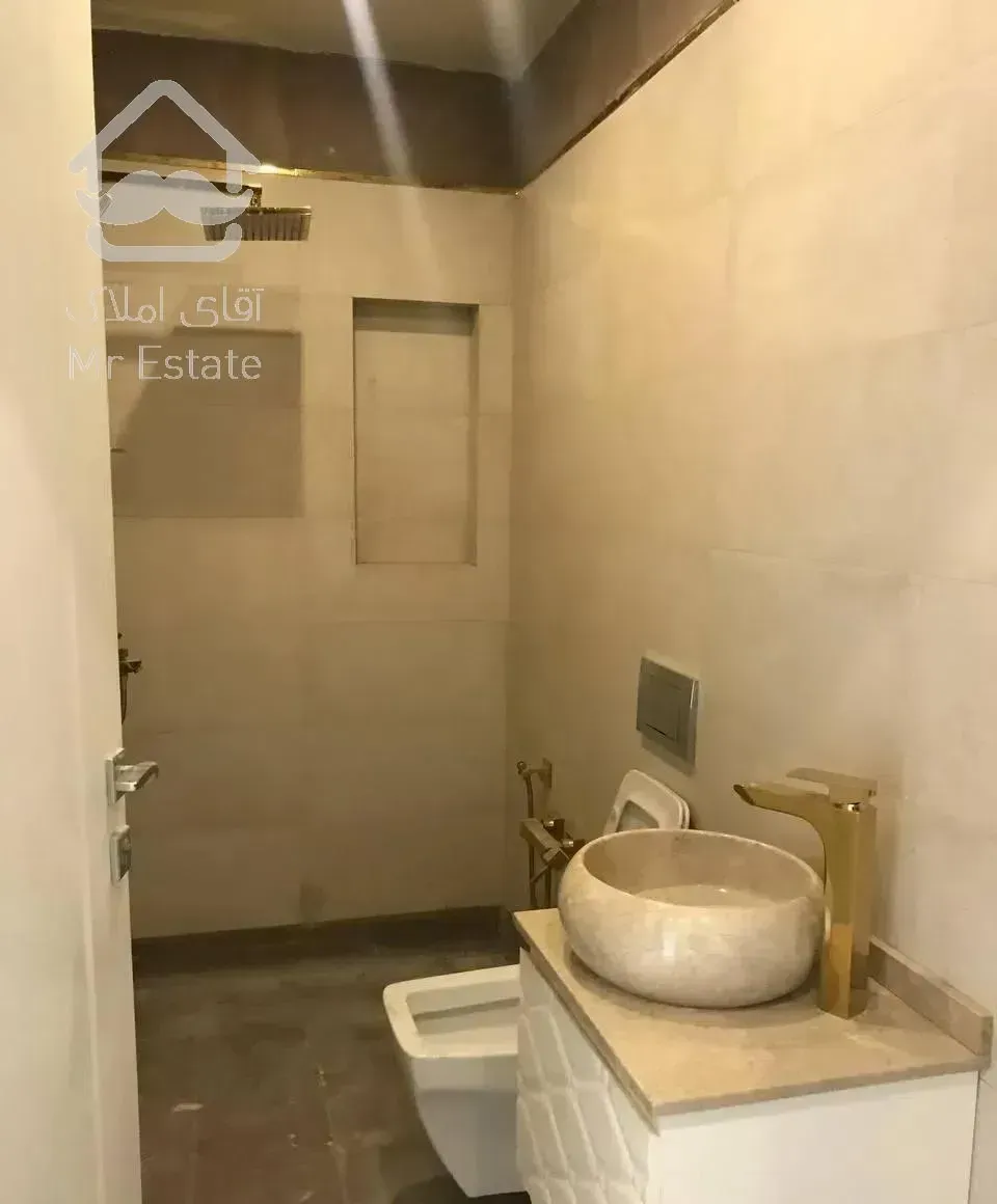 برج باغ ۲۹۰ متری