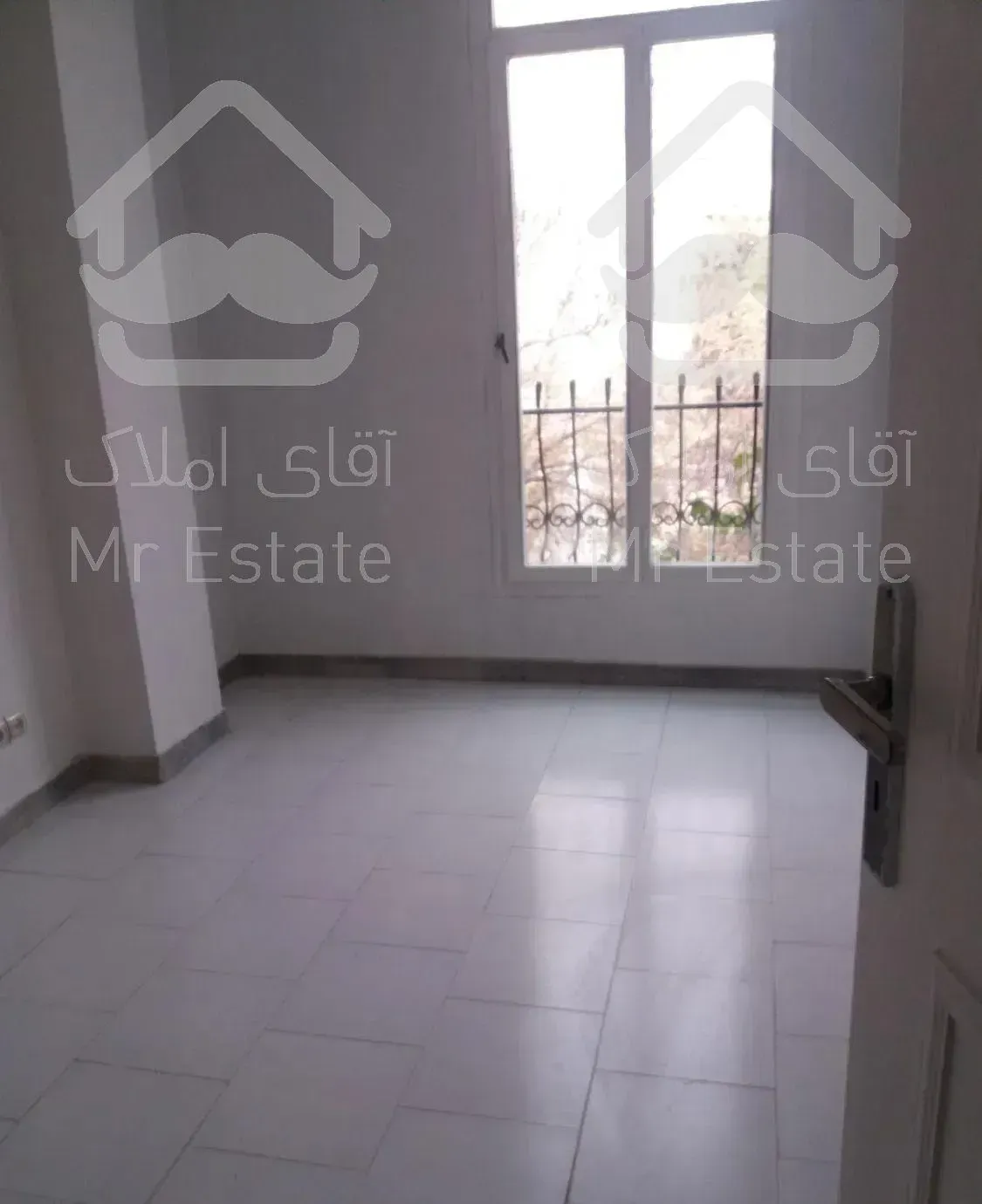 دبستان ۶۸متری دوخوابه۵طبقه۳واحدی طبقه ۳