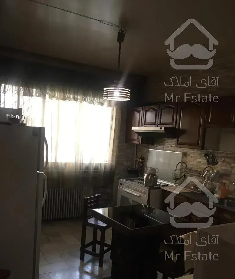 آپارتمان۲۰۰متری۳خوابه با۲۰۰مترحیاط اختصاصی