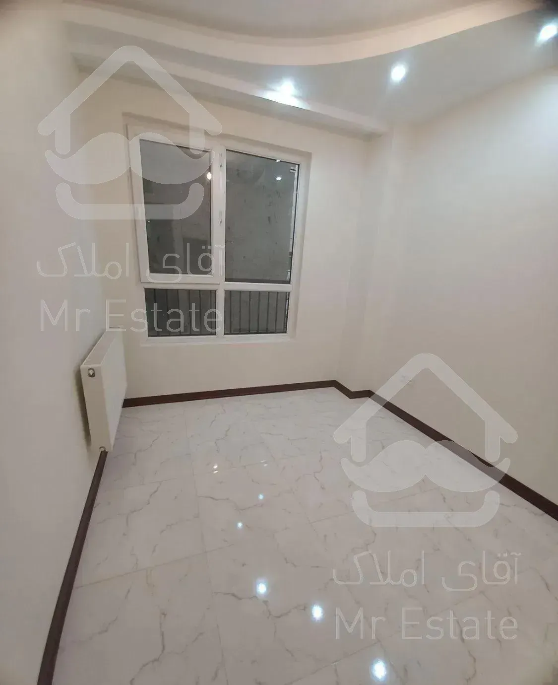 ۱۳۰ متر ۳ خواب فول کلید نخورده سالن پرده خور